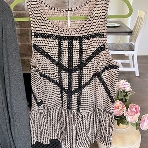 Free People sleeveless top EUC
